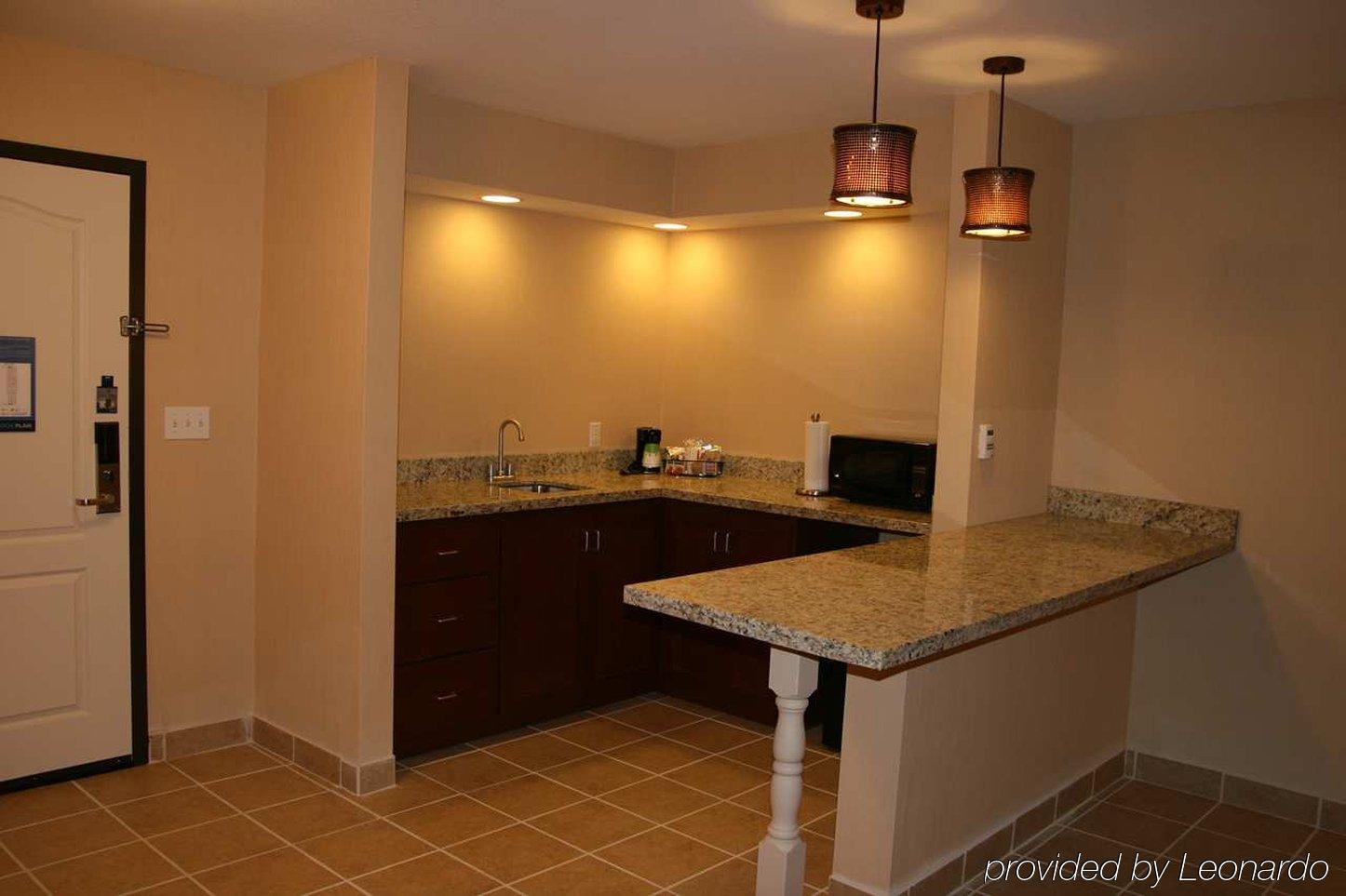 Hampton Inn & Suites New Castle, Pa Kamer foto